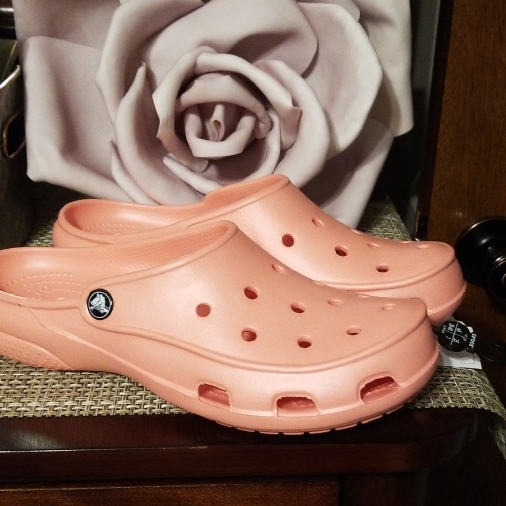 CROCS